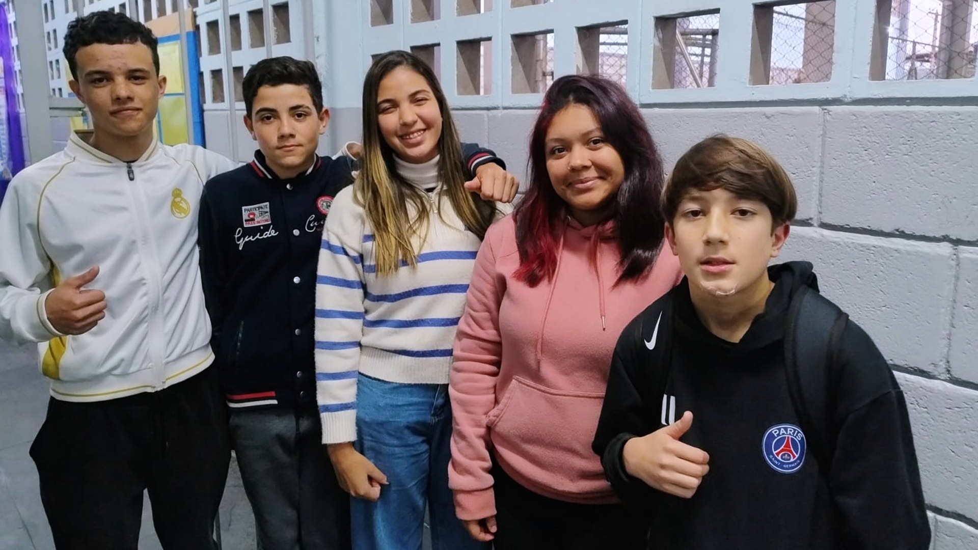 Foto da equipe da escola Carlos Alberto Pereira na Copa Futebol de Robôs CIEBP