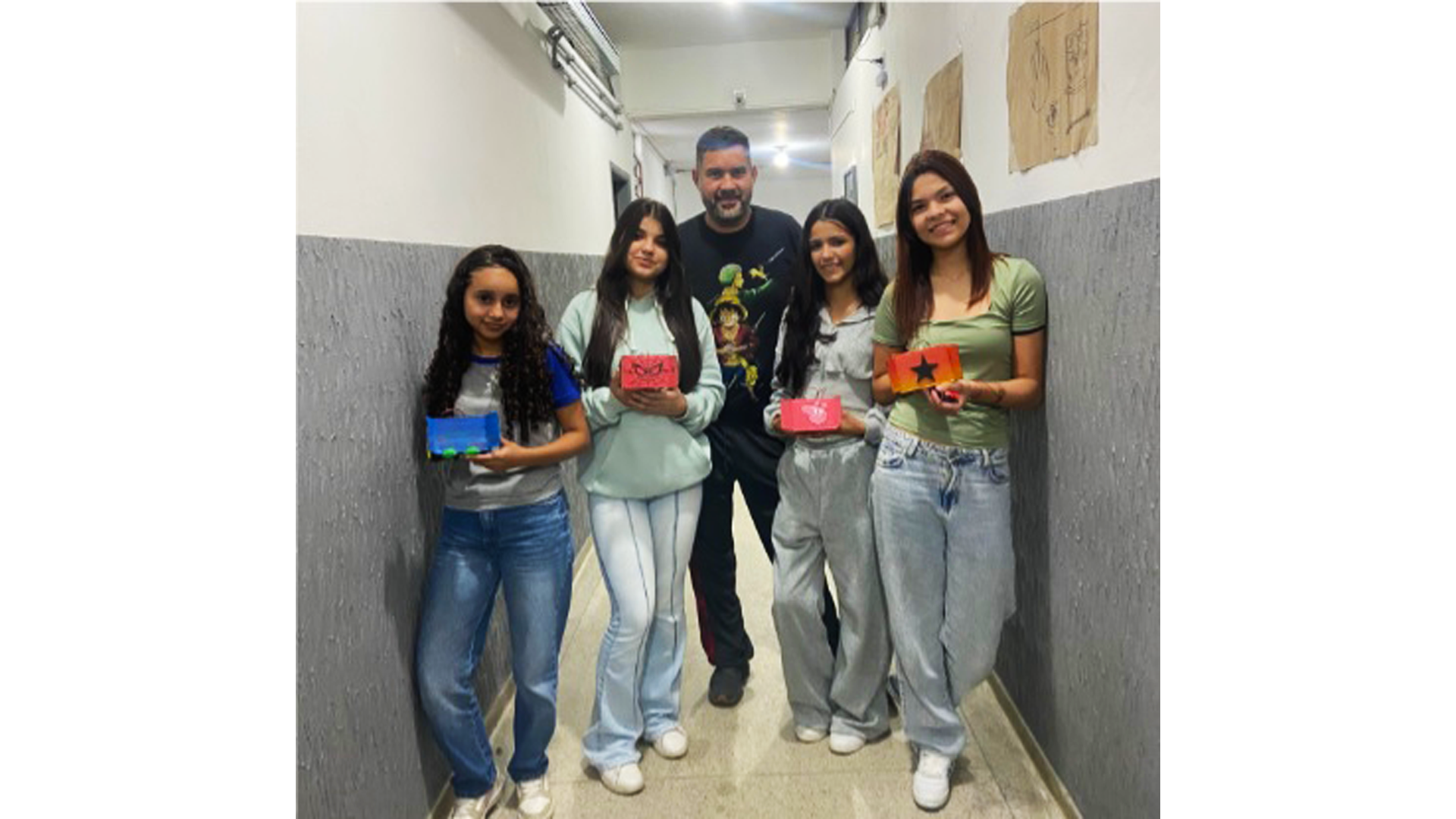 Foto da equipe da escola Jardim Pedra Branca na Copa Futebol de Robôs CIEBP